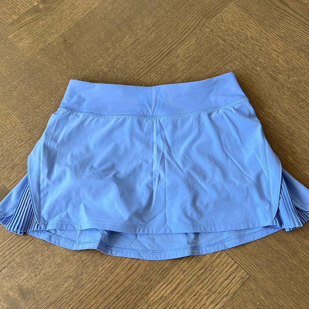 Lululemon size 4 periwinkle skort.